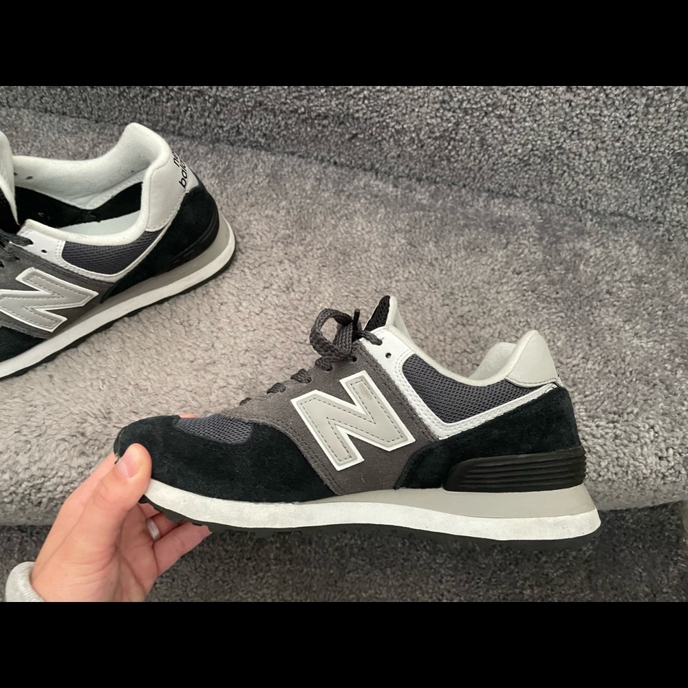 New Balance 574v2 (Women’s Black)